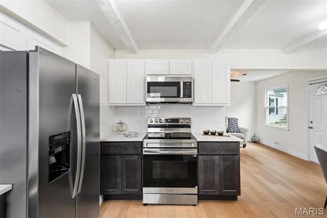 1355 Fairmount Court, St Louis, MO 63139