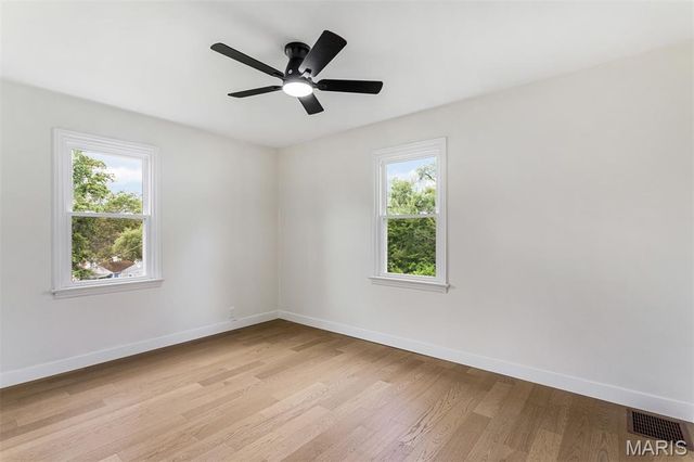 1355 Fairmount Court, St Louis, MO 63139