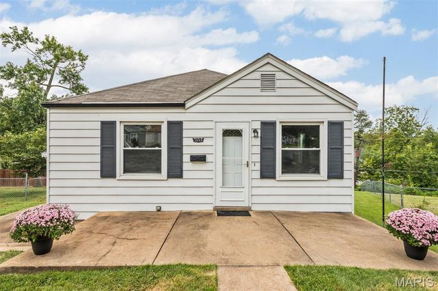 1355 Fairmount Court, St Louis, MO 63139