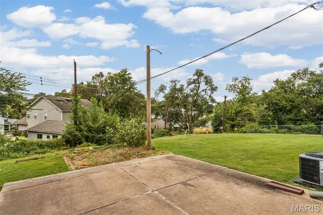 1355 Fairmount Court, St Louis, MO 63139