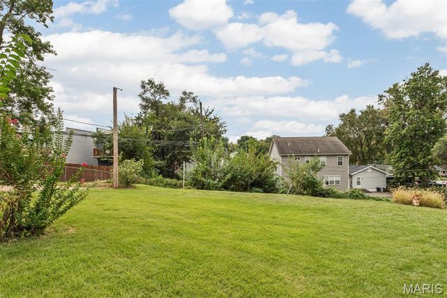 1355 Fairmount Court, St Louis, MO 63139