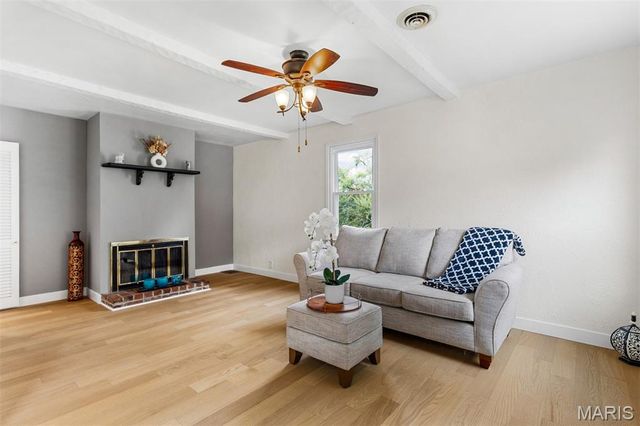 1355 Fairmount Court, St Louis, MO 63139