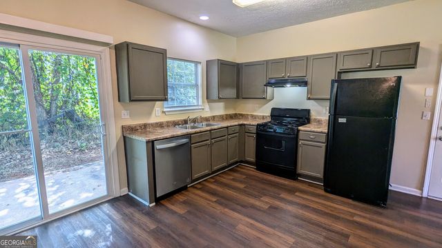 4292 Linecrest Lane, Ellenwood, GA 30294