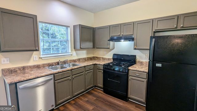 4292 Linecrest Lane, Ellenwood, GA 30294