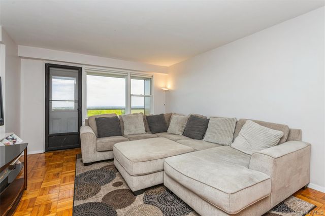 1841 Central Park Avenue 17K, Yonkers, NY 10710