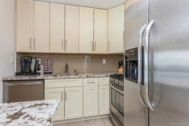 1841 Central Park Avenue 17K, Yonkers, NY 10710