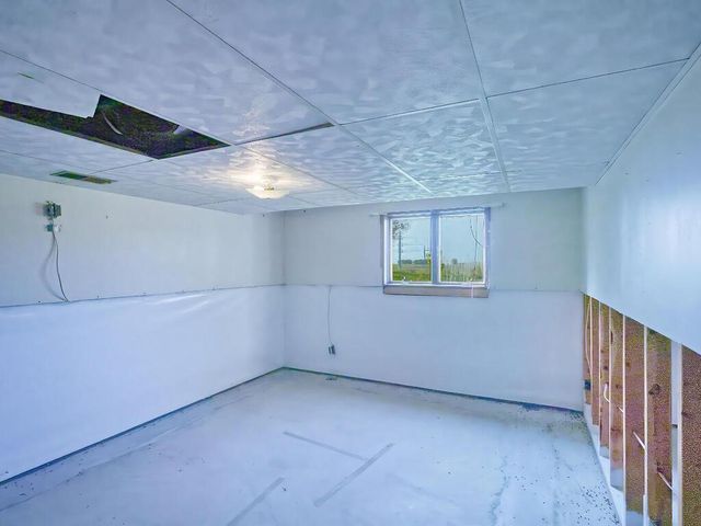 15092 Highway 15 S, Hutchinson, MN 55350