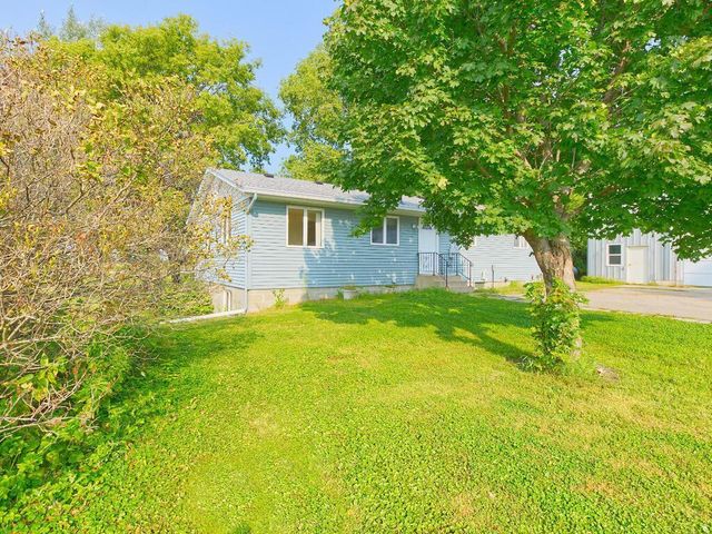 15092 Highway 15 S, Hutchinson, MN 55350