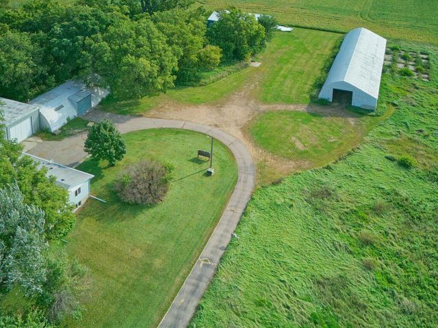 15092 Highway 15 S, Hutchinson, MN 55350