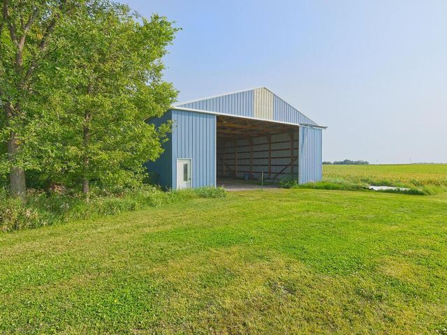 15092 Highway 15 S, Hutchinson, MN 55350