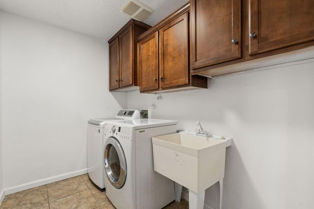 2830 Cedro Lane SE, Rio Rancho, NM 87124