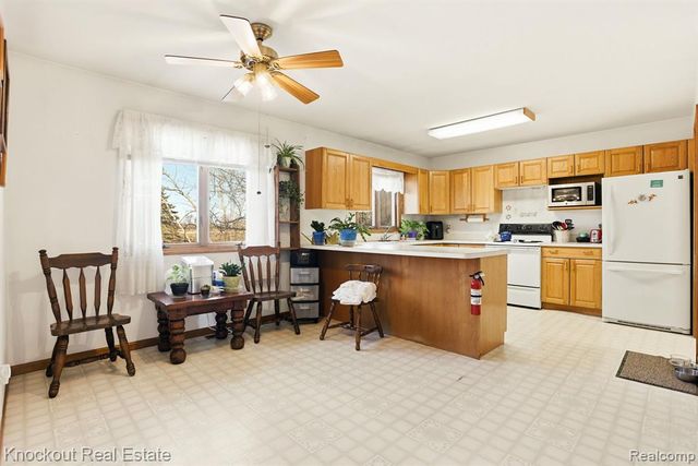 7045 Hospital Road, Freeland, MI 48623