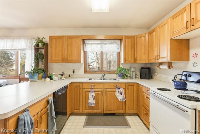 7045 Hospital Road, Freeland, MI 48623