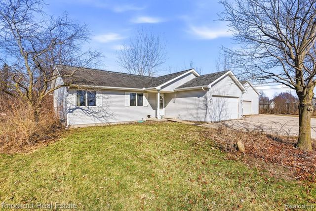 7045 Hospital Road, Freeland, MI 48623