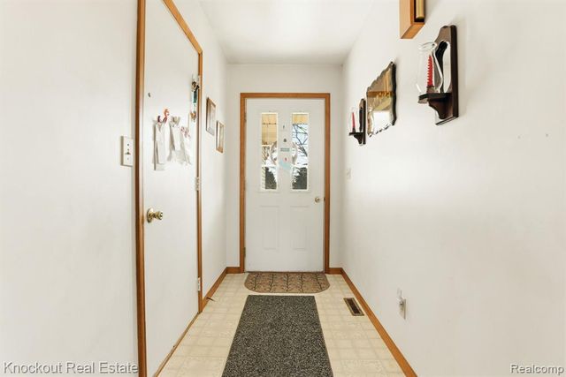 7045 Hospital Road, Freeland, MI 48623