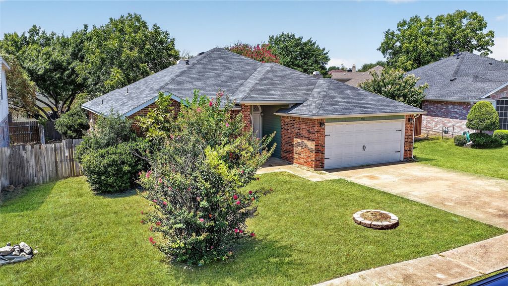 4309 Grason Drive, Grand Prairie, TX 75052 — photo 3