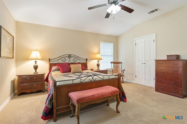 7511 N Lakeview Drive, Salado, TX 76571