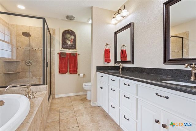 7511 N Lakeview Drive, Salado, TX 76571