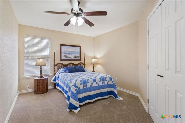 7511 N Lakeview Drive, Salado, TX 76571