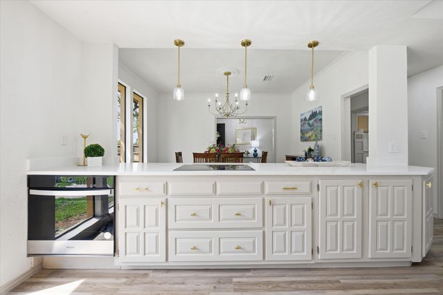 517 E Beady Road, Arlington, TX 76006