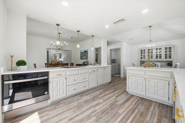 517 E Beady Road, Arlington, TX 76006