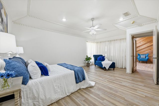 517 E Beady Road, Arlington, TX 76006