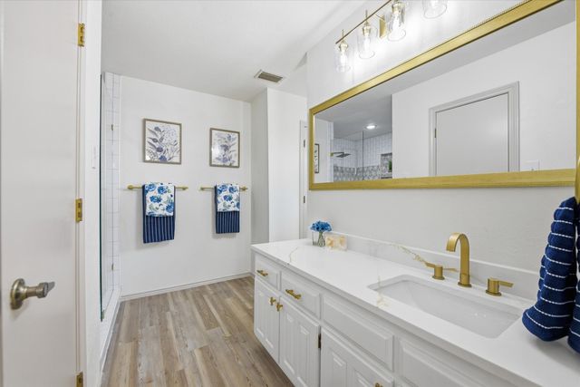 517 E Beady Road, Arlington, TX 76006