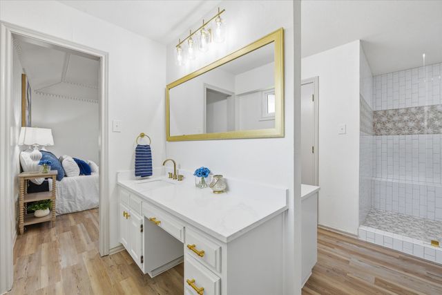 517 E Beady Road, Arlington, TX 76006