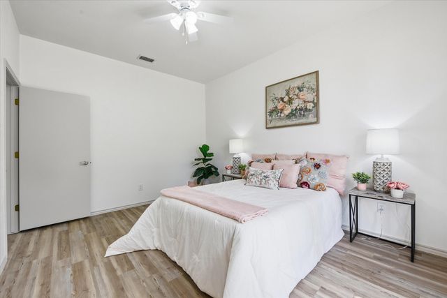 517 E Beady Road, Arlington, TX 76006