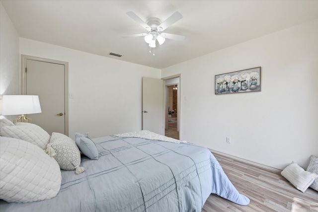 517 E Beady Road, Arlington, TX 76006