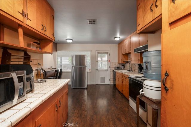 8841 California, Riverside, CA 92503