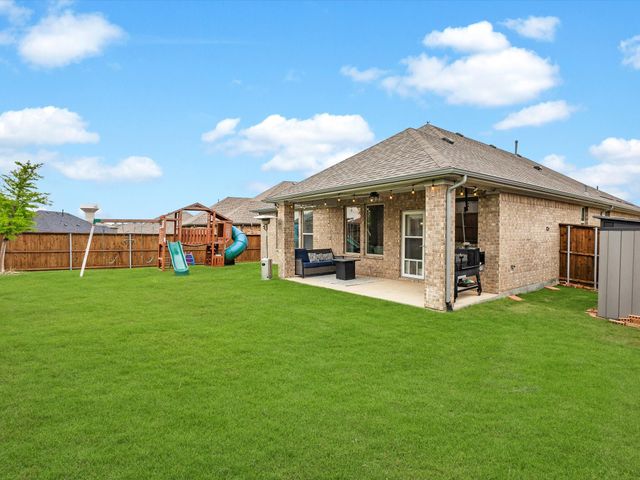 916 Monarch Lane, Celina, TX 75009