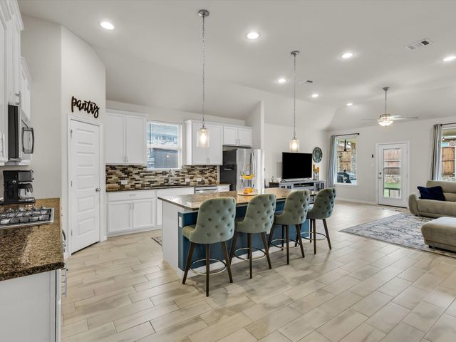 916 Monarch Lane, Celina, TX 75009