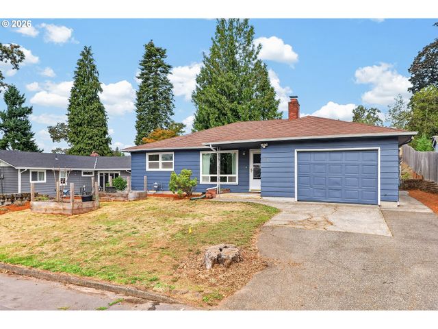 730 E CLARENDON St, Gladstone, OR 97027
