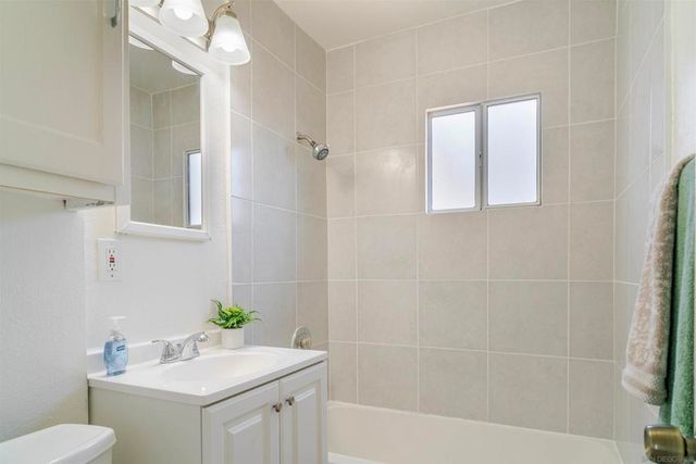 260 E St, Chula Vista, CA 91910