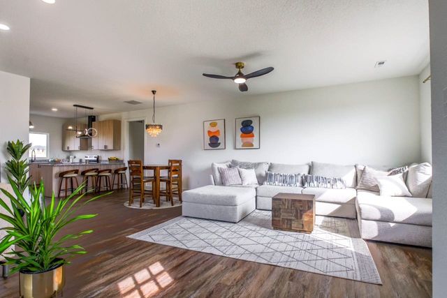 275 S ArborValley, Valley Center, KS 67147