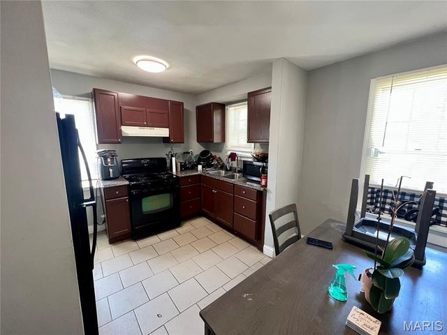 106 Henquin Drive, St Louis, MO 63135