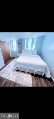 1835 VILLAGE GREEN DR, Hyattsville, MD 20785