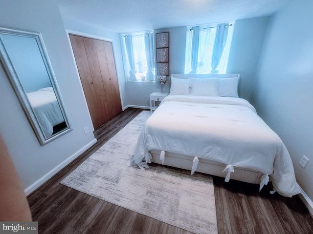 1835 VILLAGE GREEN DR, Hyattsville, MD 20785