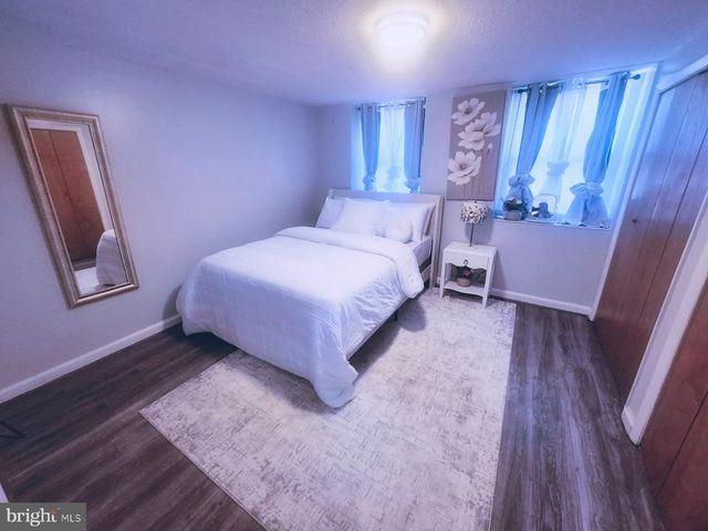 1835 VILLAGE GREEN DR, Hyattsville, MD 20785