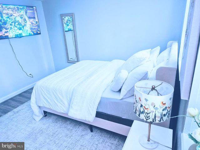 1835 VILLAGE GREEN DR, Hyattsville, MD 20785