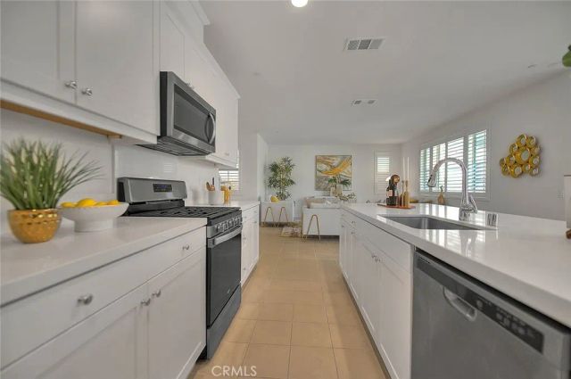 3975 E Fincastle St, Ontario, CA 91761