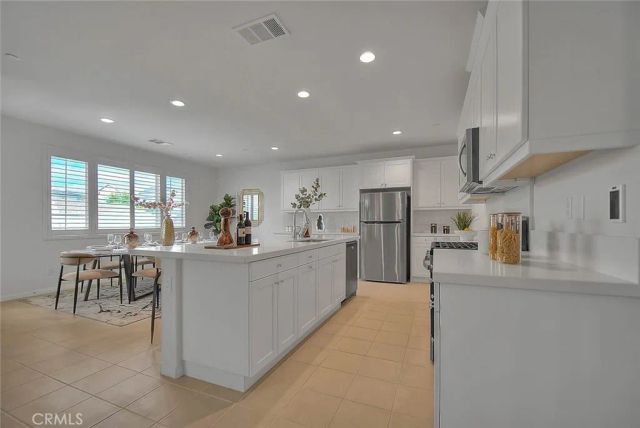 3975 E Fincastle St, Ontario, CA 91761