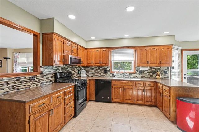 11613 S Penrose Street, Olathe, KS 66061