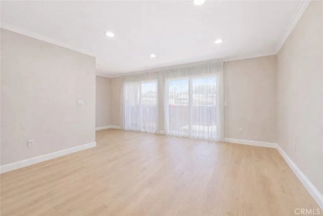 121 Sinclair Avenue 213, Glendale, CA 91206