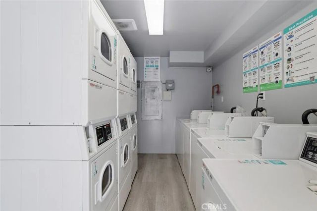 121 Sinclair Avenue 213, Glendale, CA 91206