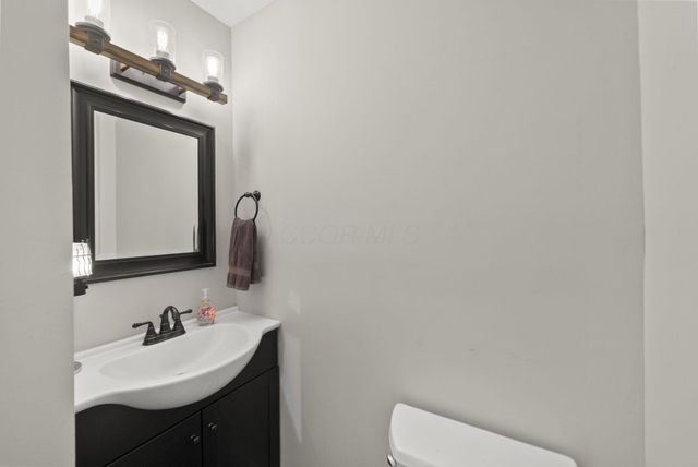 674 Stanley Avenue, Columbus, OH 43206