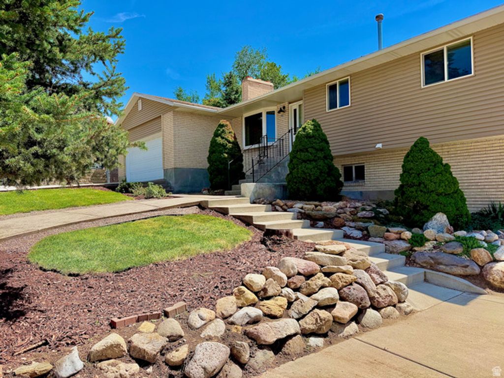 916 E SUNBURN LN, Sandy, UT 84094 — photo 3