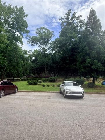 6101 Par Four Way, Lithonia, GA 30038
