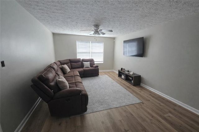 6101 Par Four Way, Lithonia, GA 30038